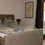 Vellach אכסניה *